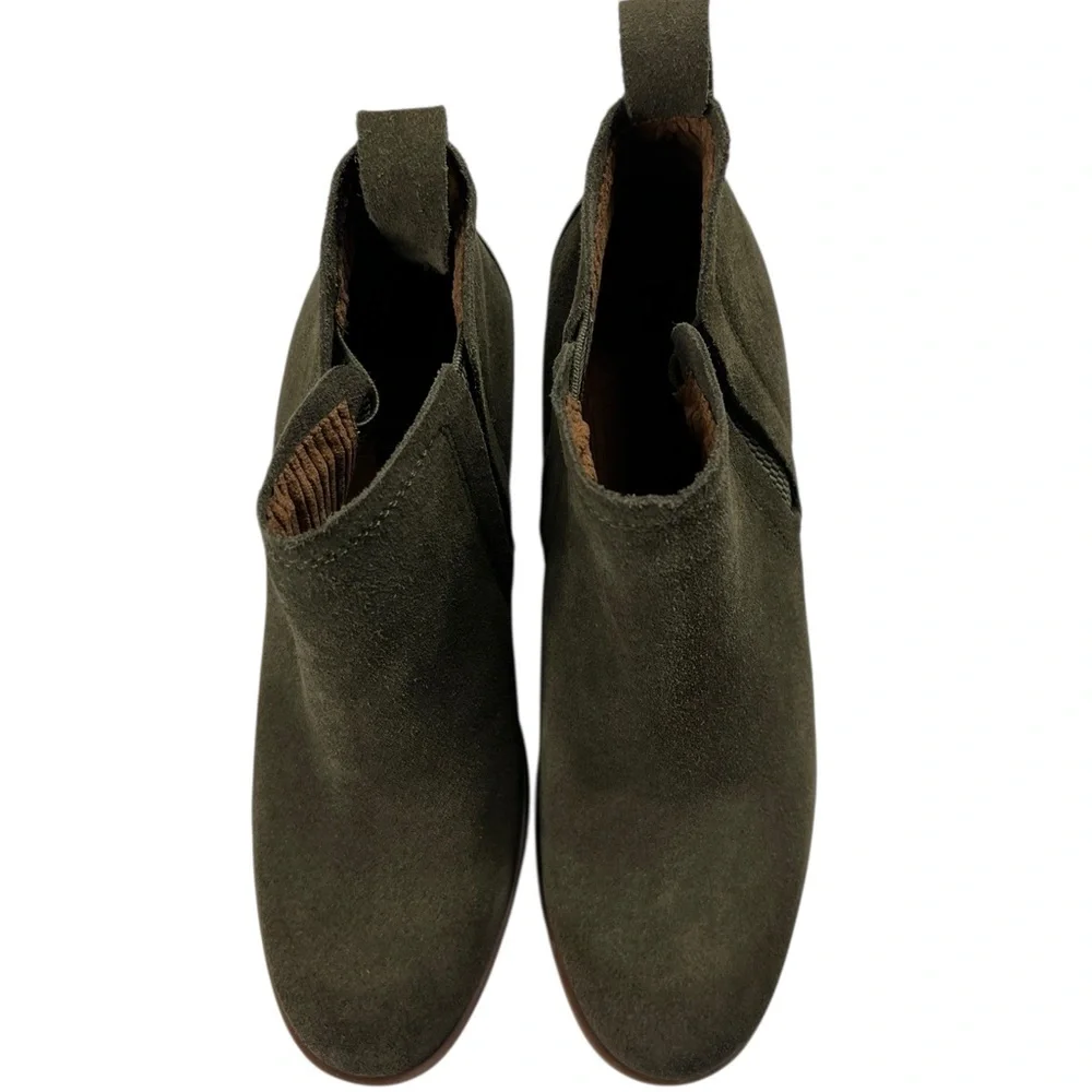 KORKS Olive Green Suede Ankle Booties Size 7 Small Flaws Cowgirl Cottagecore